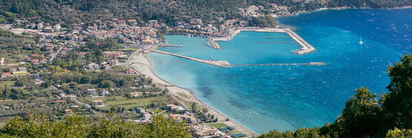 Indulge in the adrenaline-pumping water sports at Ponti Beach Lefkada, that has been awarded for its eco-consciousness in 2025.